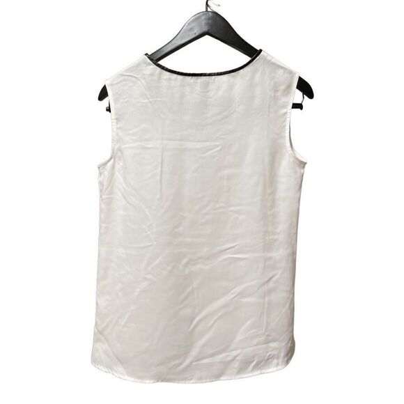 🌟Ann Taylor White Top - Picture 2 of 2